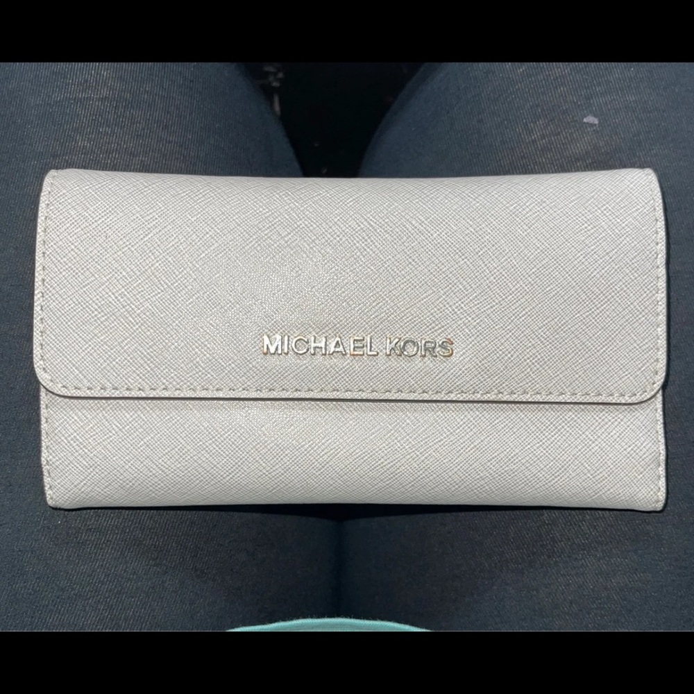 michael kors wallet